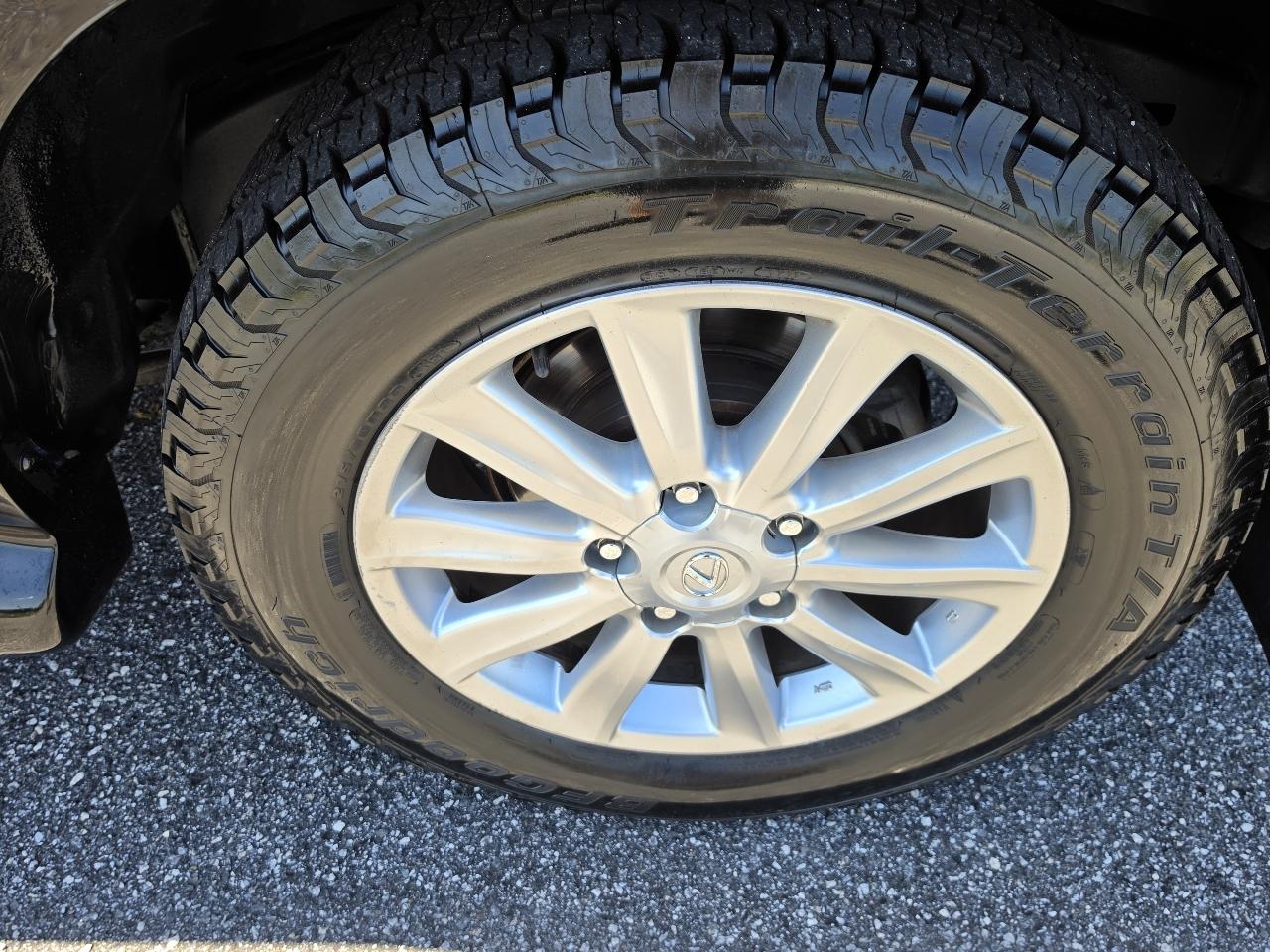 Lexus LX 570 4WD 4dr 2009