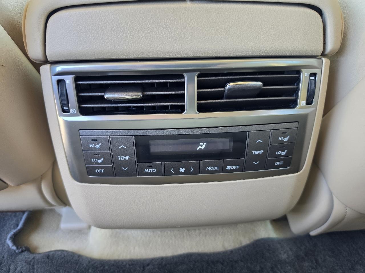 Lexus LX 570 4WD 4dr 2009