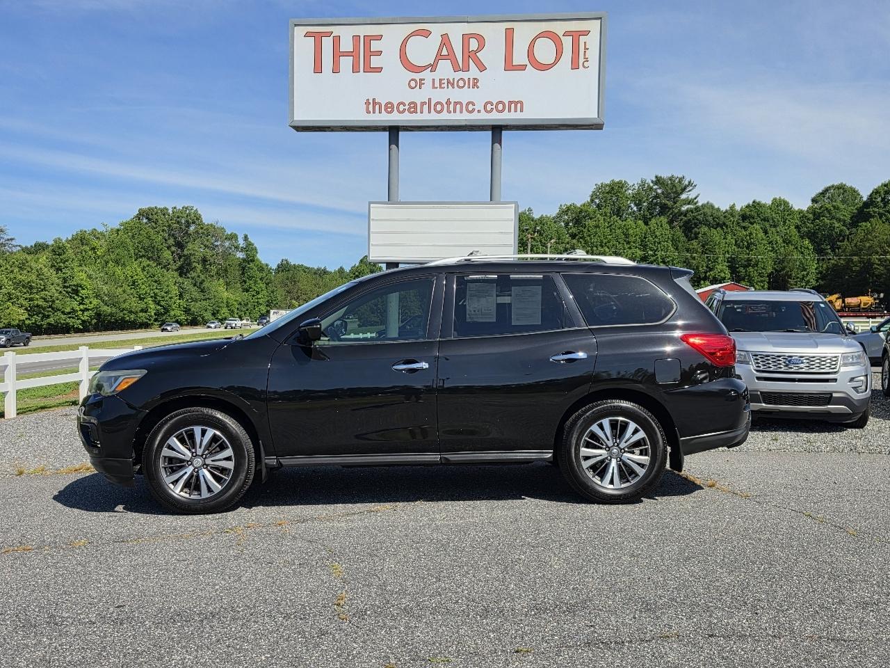 Nissan Pathfinder SV 2WD 2017