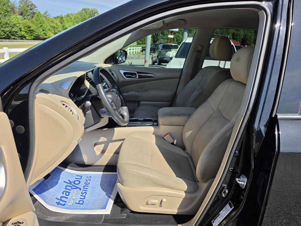 Nissan Pathfinder SV 2WD 2017