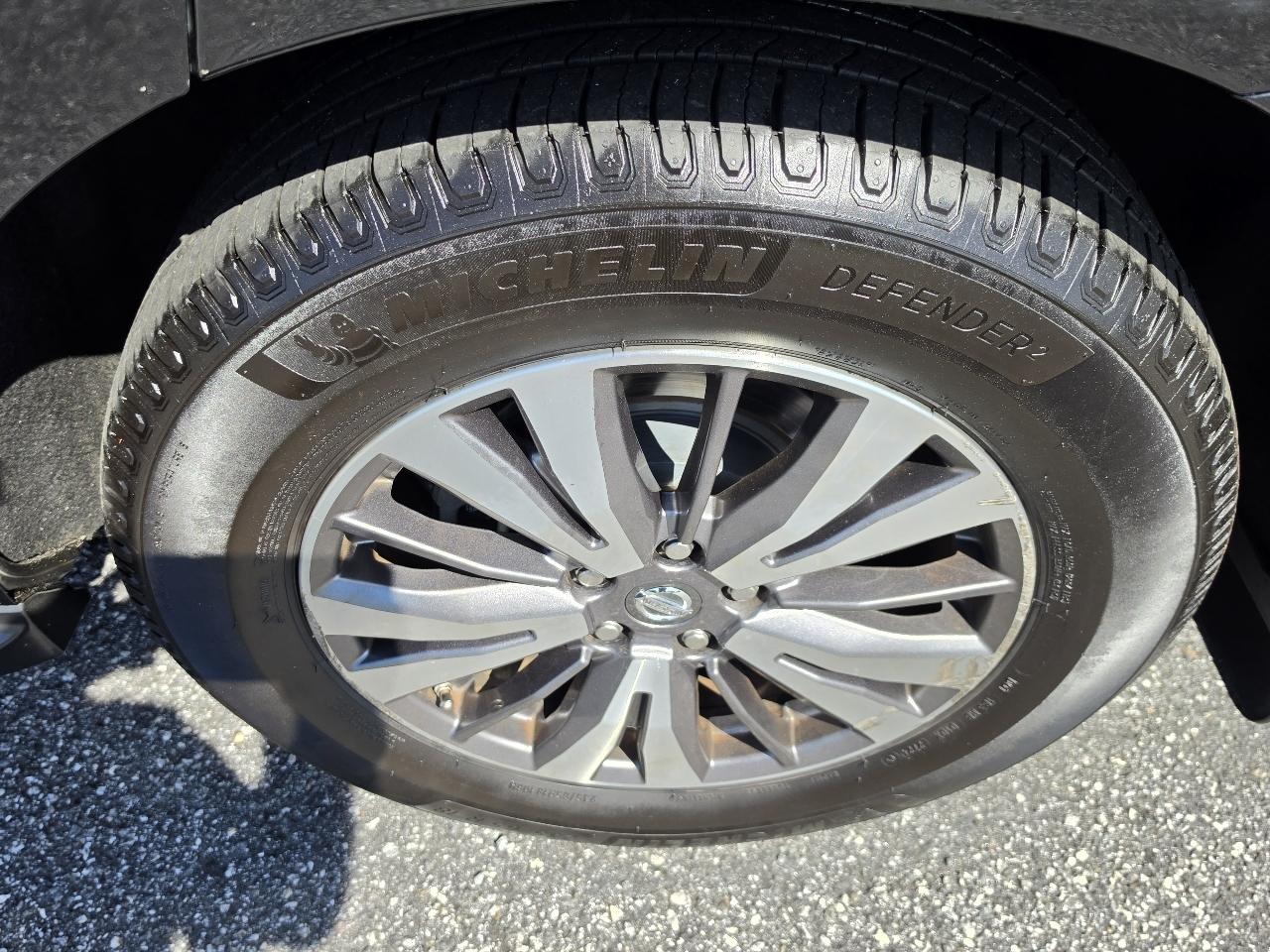 Nissan Pathfinder SV 2WD 2017