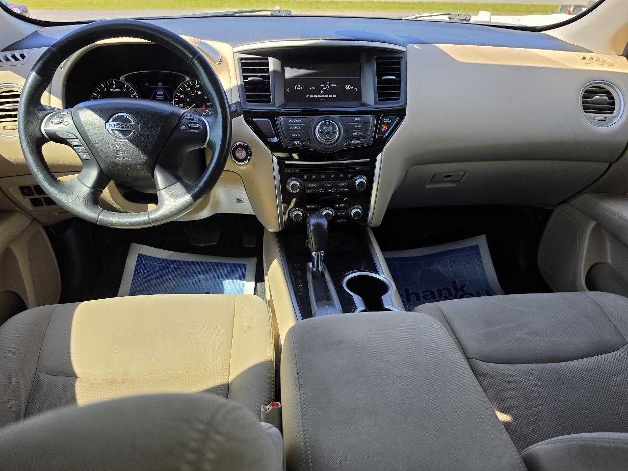 Nissan Pathfinder SV 2WD 2017