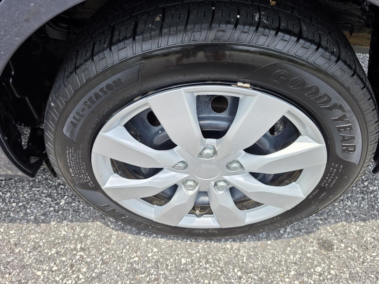 Toyota Corolla LE CVT 2016