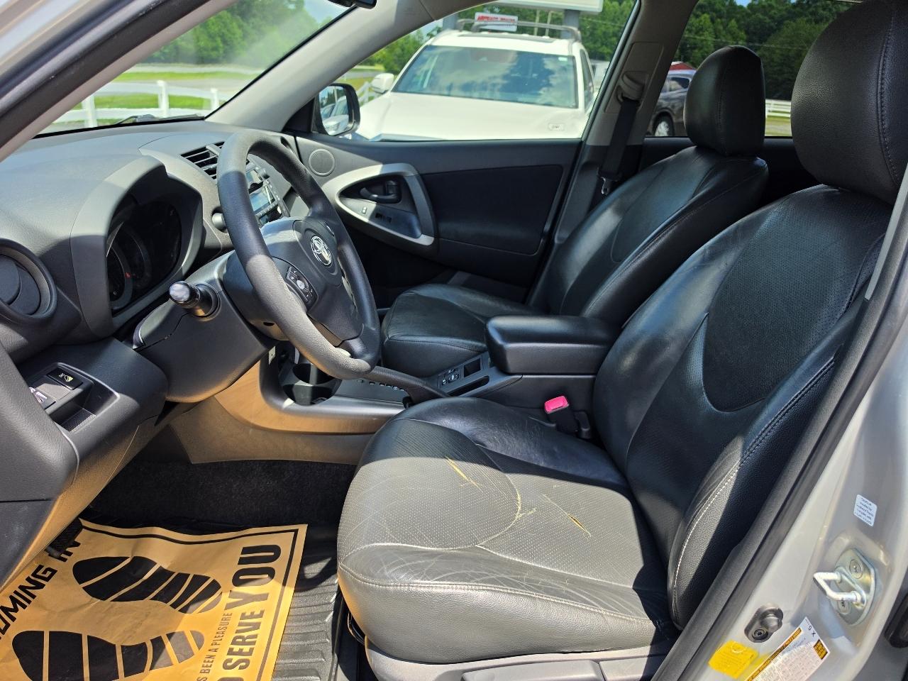 Toyota RAV4 Sport V6 4WD 2011