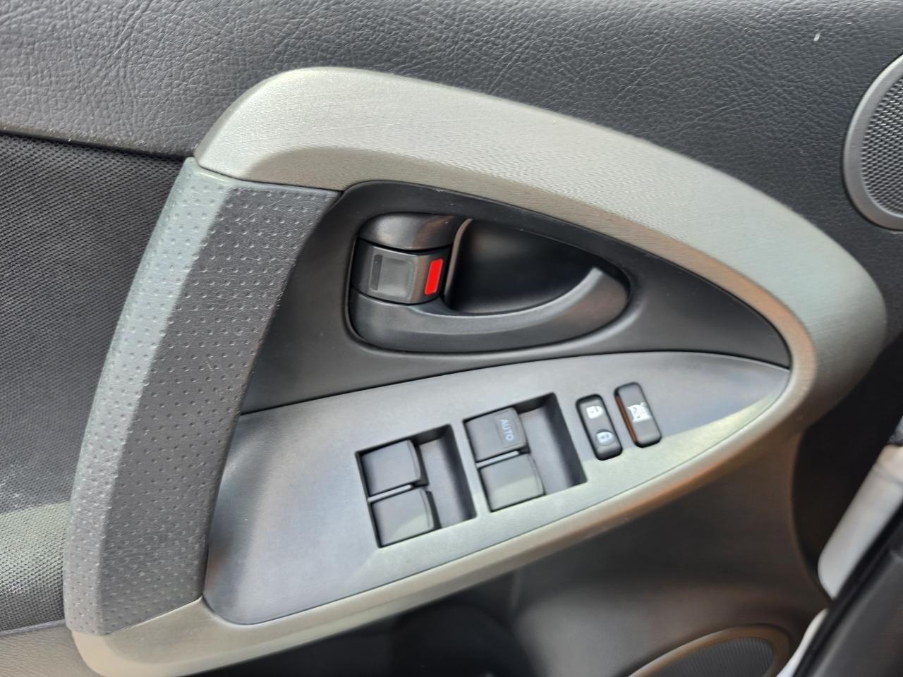 Toyota RAV4 Sport V6 4WD 2011