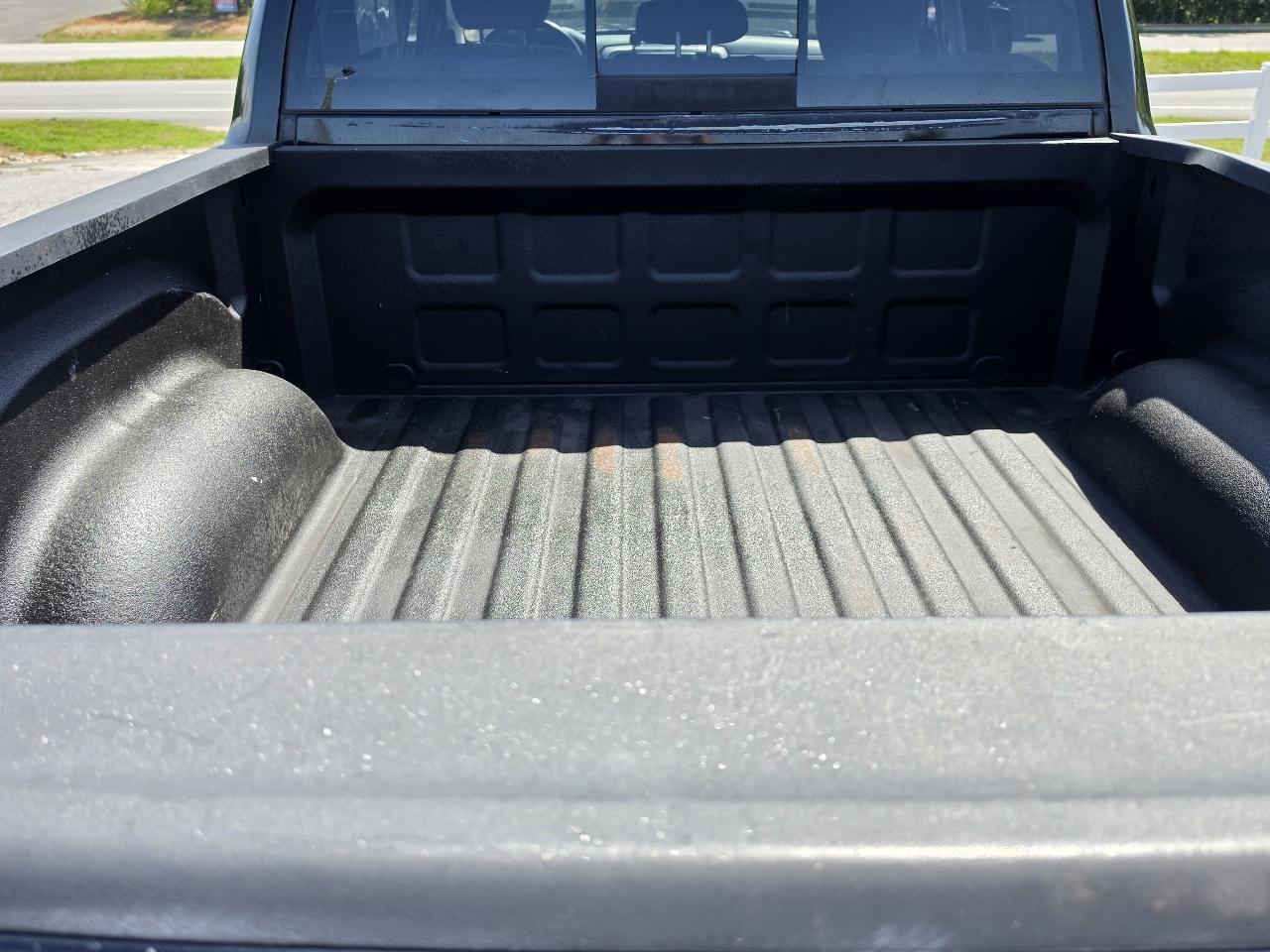 RAM 1500 SLT Crew Cab SWB 4WD 2013