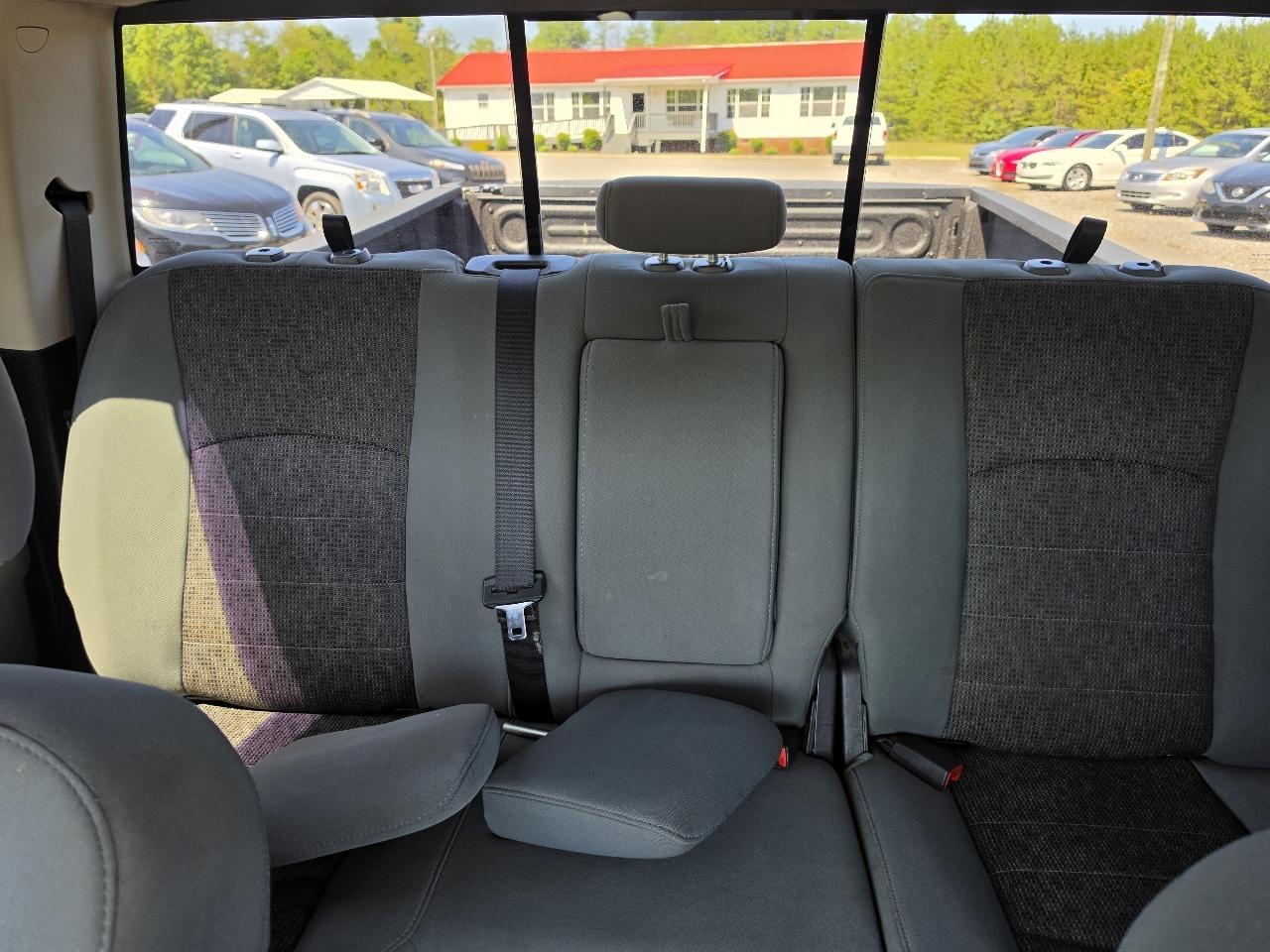 RAM 1500 SLT Crew Cab SWB 4WD 2013