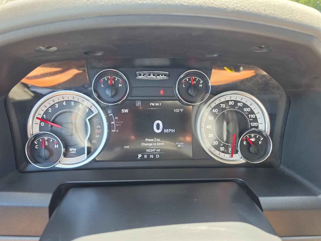 RAM 1500 SLT Crew Cab SWB 4WD 2013