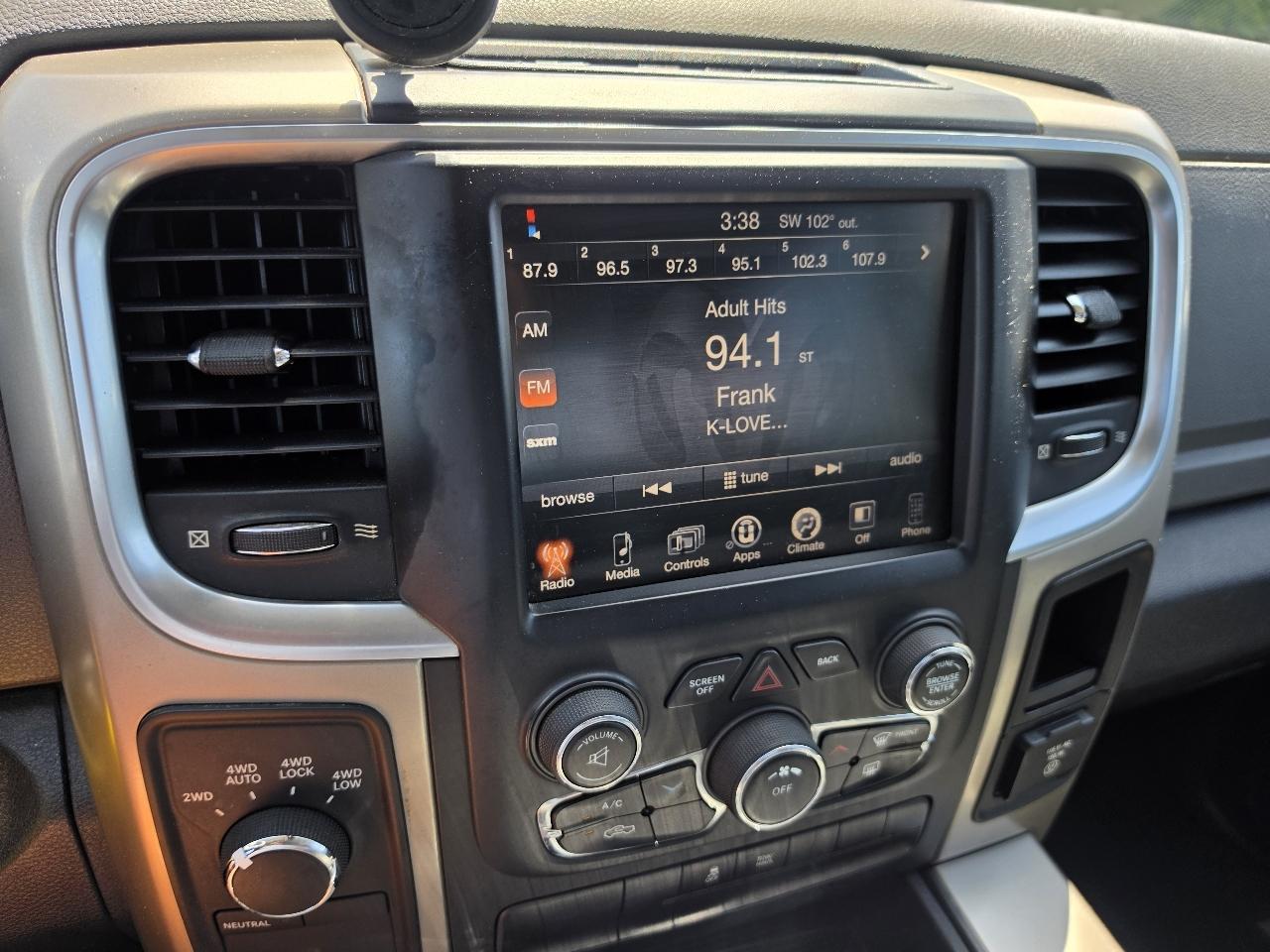 RAM 1500 SLT Crew Cab SWB 4WD 2013