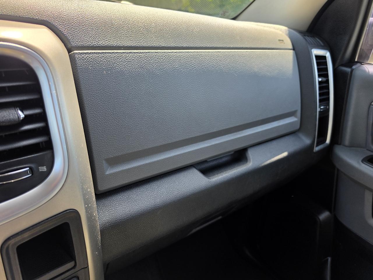 RAM 1500 SLT Crew Cab SWB 4WD 2013