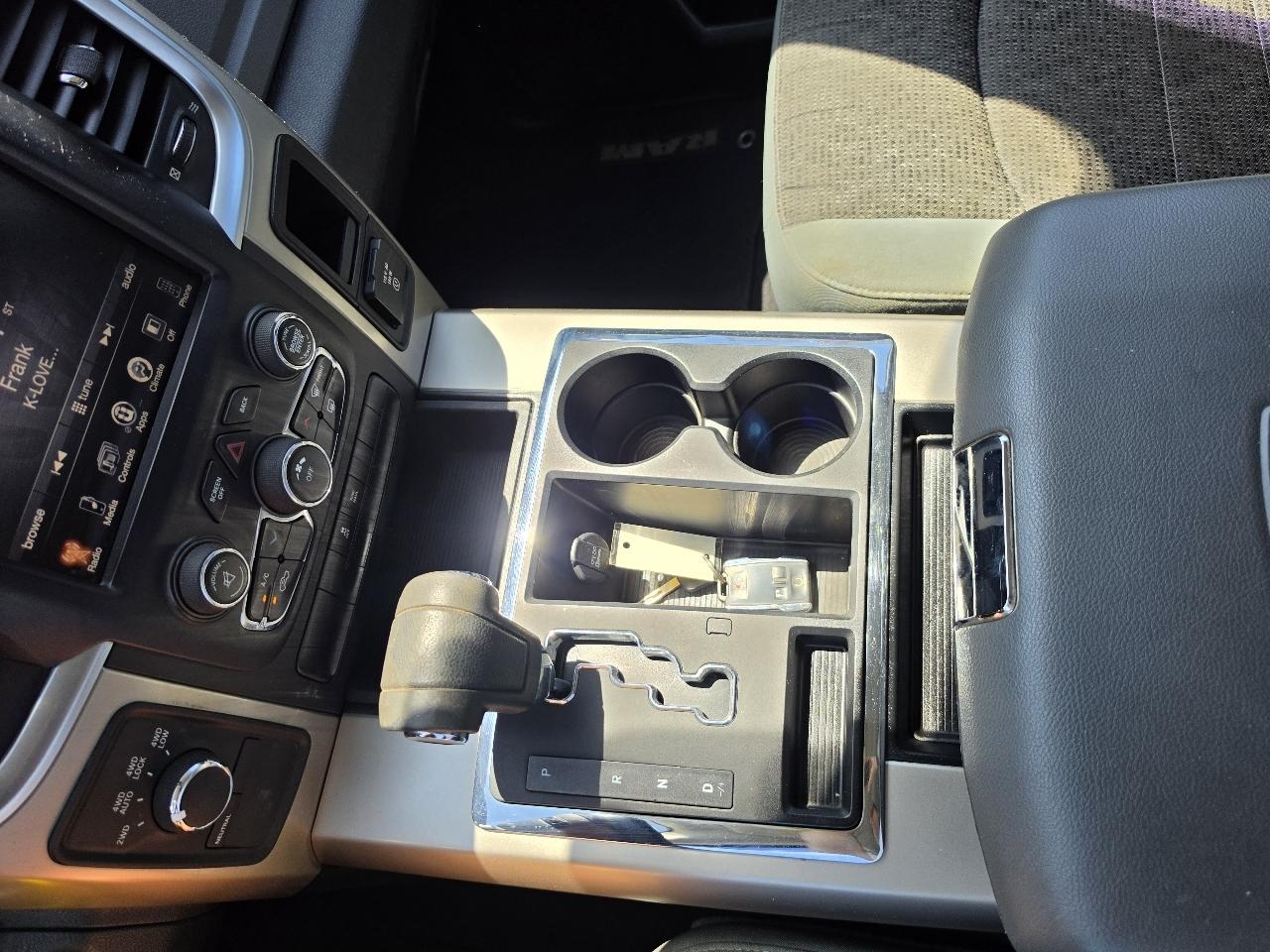 RAM 1500 SLT Crew Cab SWB 4WD 2013