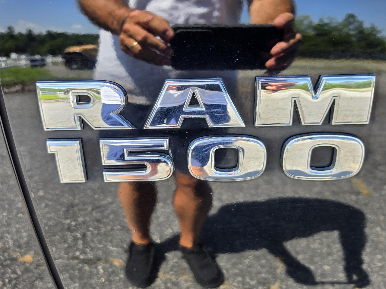 RAM 1500 SLT Crew Cab SWB 4WD 2013