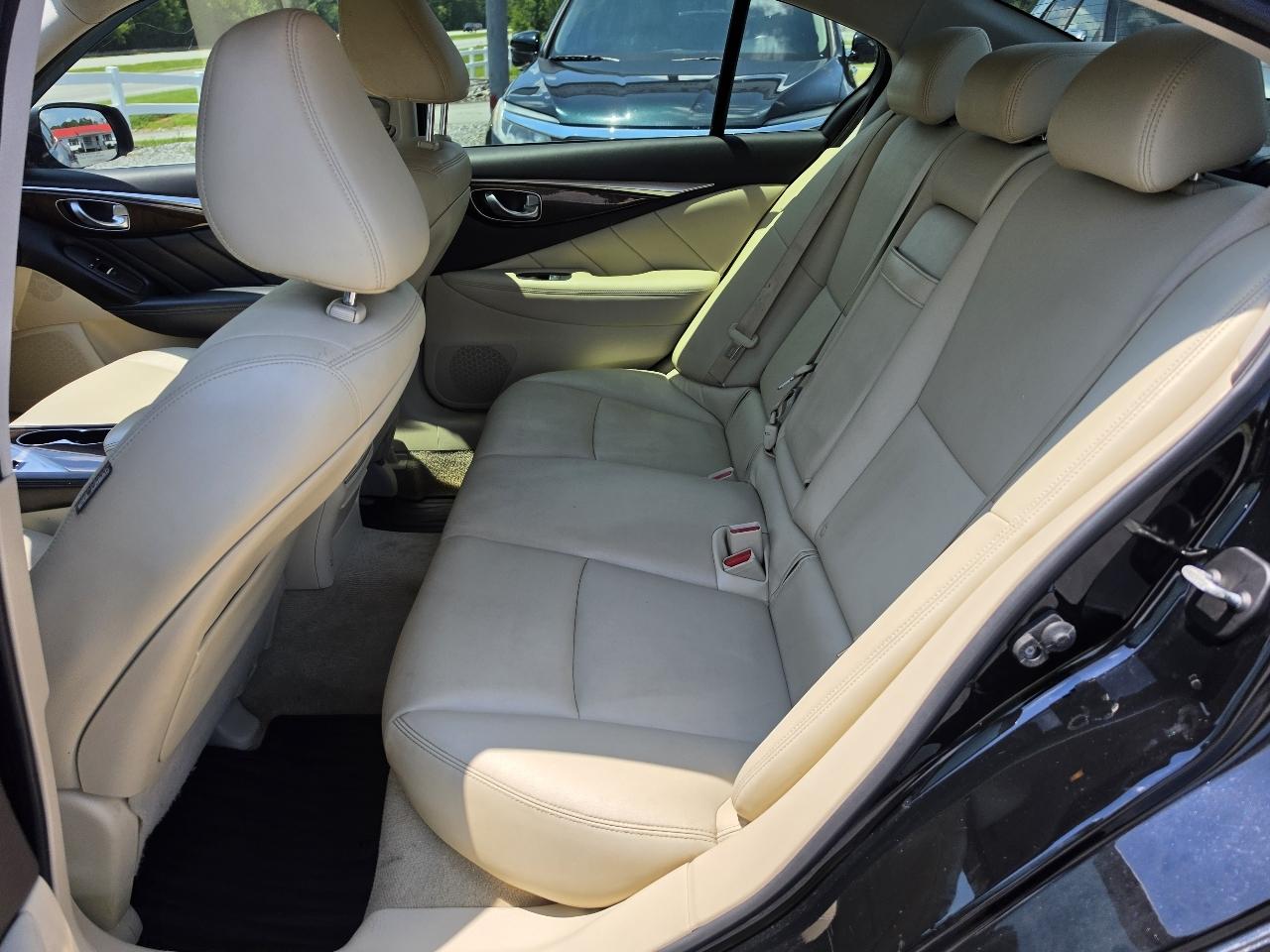 Infiniti Q50 3.0t LUXE AWD 2018