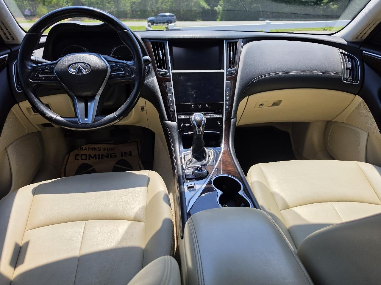 Infiniti Q50 3.0t LUXE AWD 2018