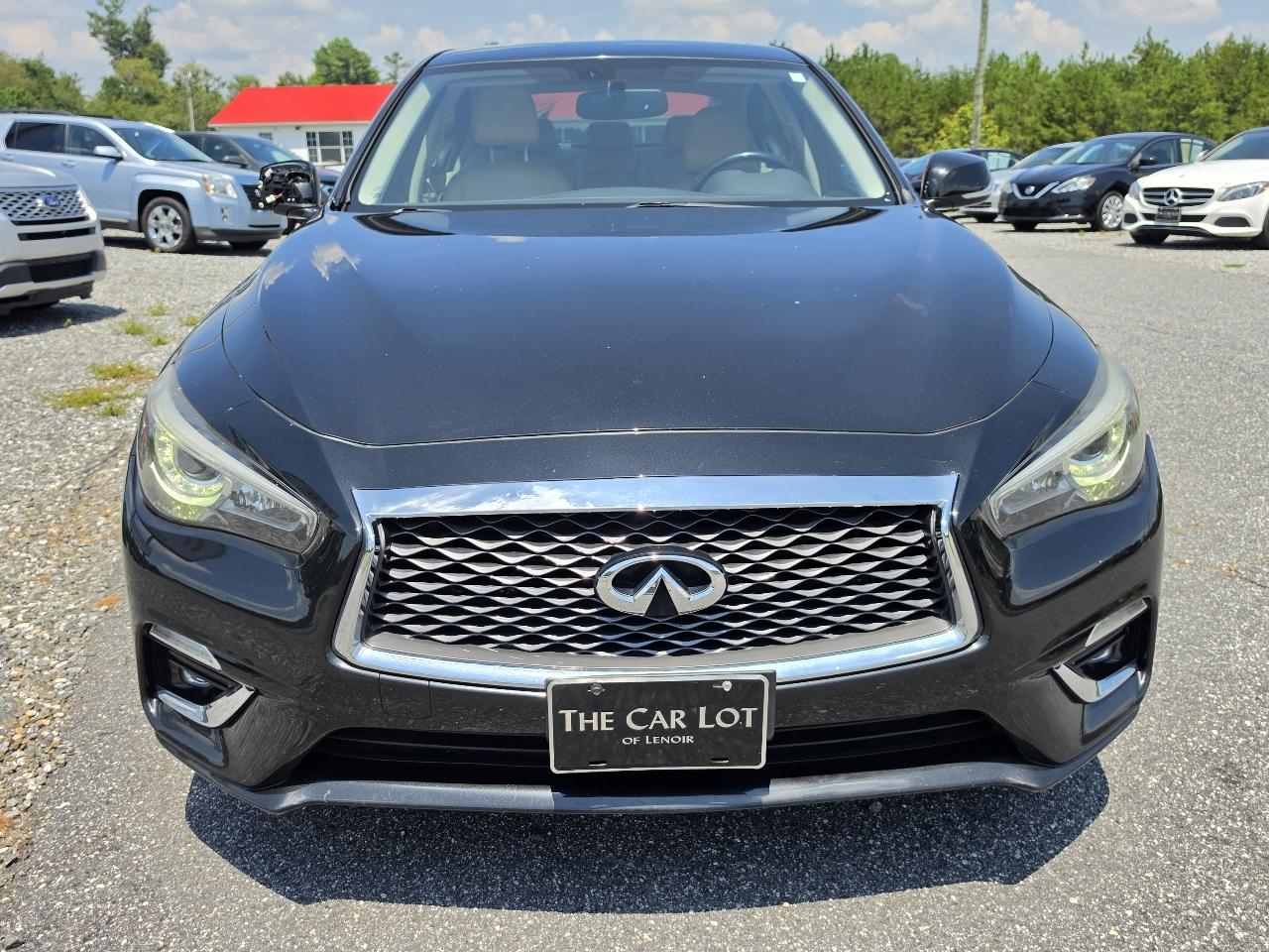 Infiniti Q50 3.0t LUXE AWD 2018