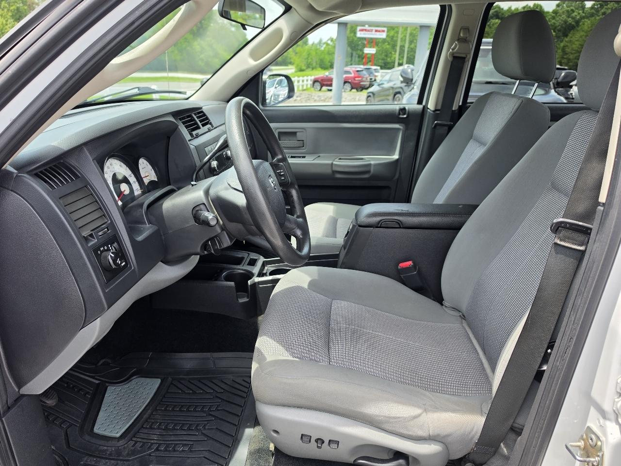 Dodge Dakota SLT Quad Cab 4WD 2006