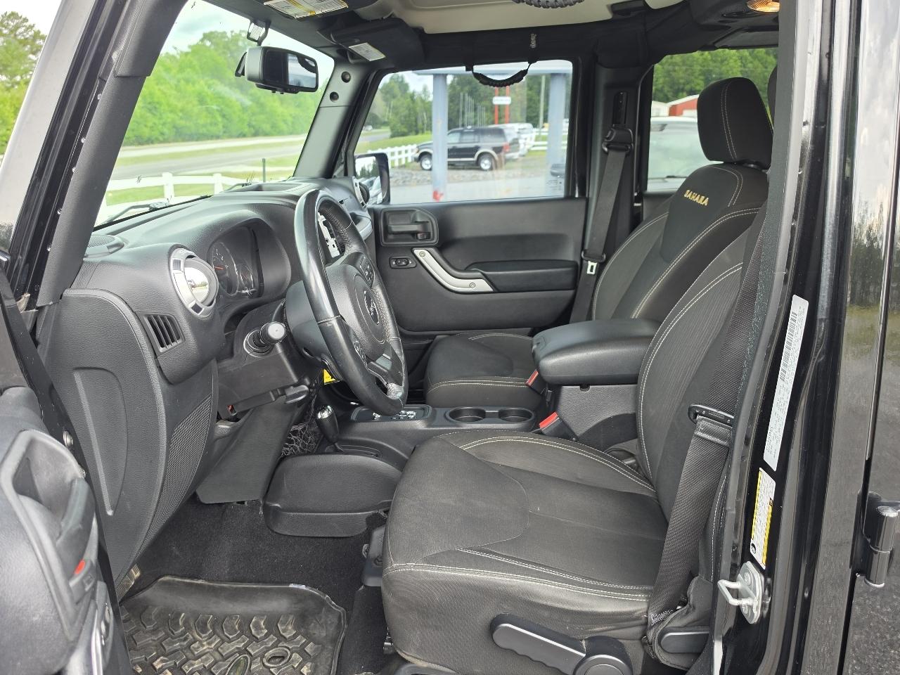 Jeep Wrangler Unlimited Sahara 4WD 2015