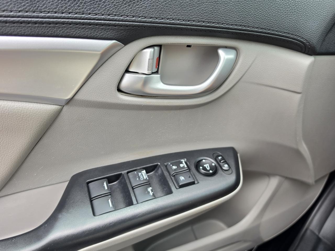 Honda Civic EX-L Sedan 5-Speed AT 2013