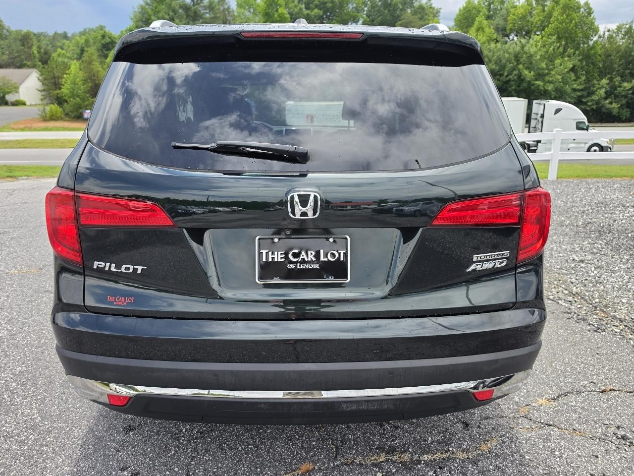 Honda Pilot Touring 4WD 2017