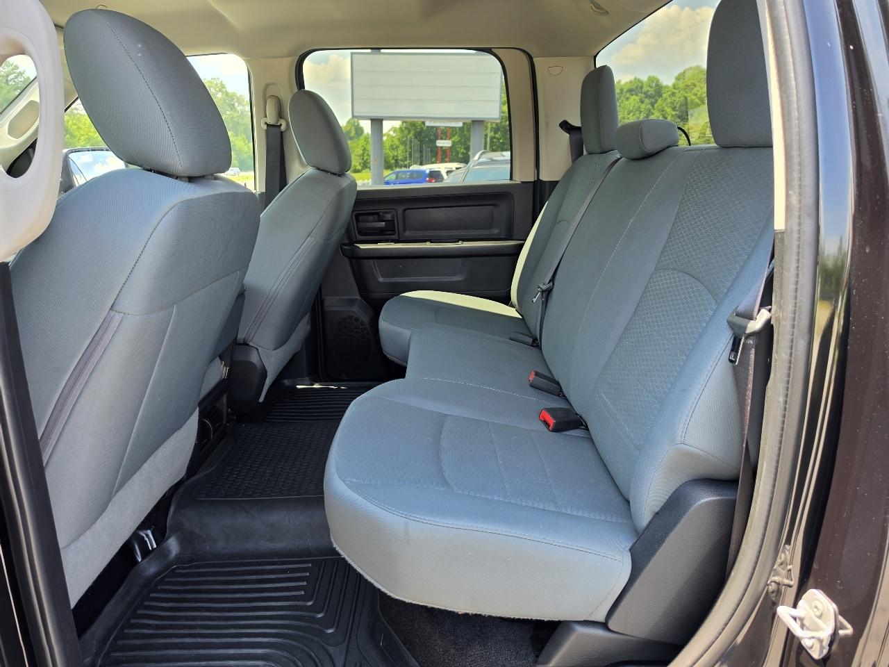 RAM 1500 Tradesman Crew Cab SWB 4WD 2017