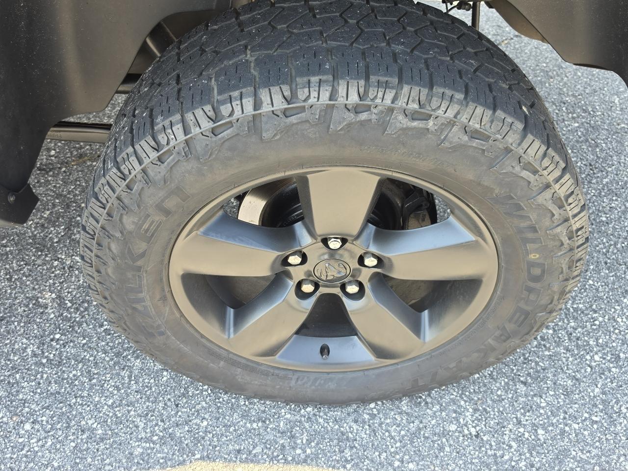 RAM 1500 Tradesman Crew Cab SWB 4WD 2017