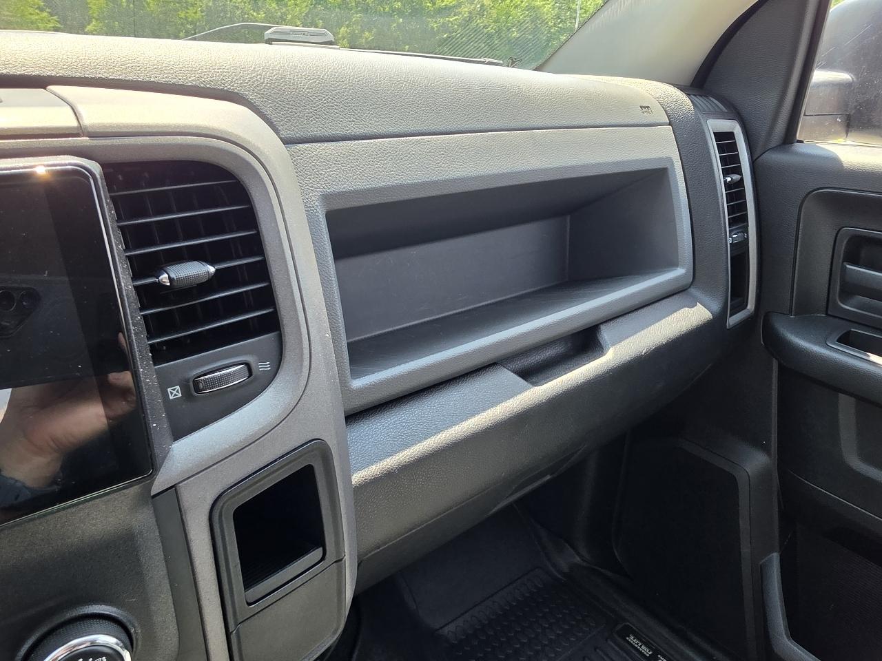 RAM 1500 Tradesman Crew Cab SWB 4WD 2017