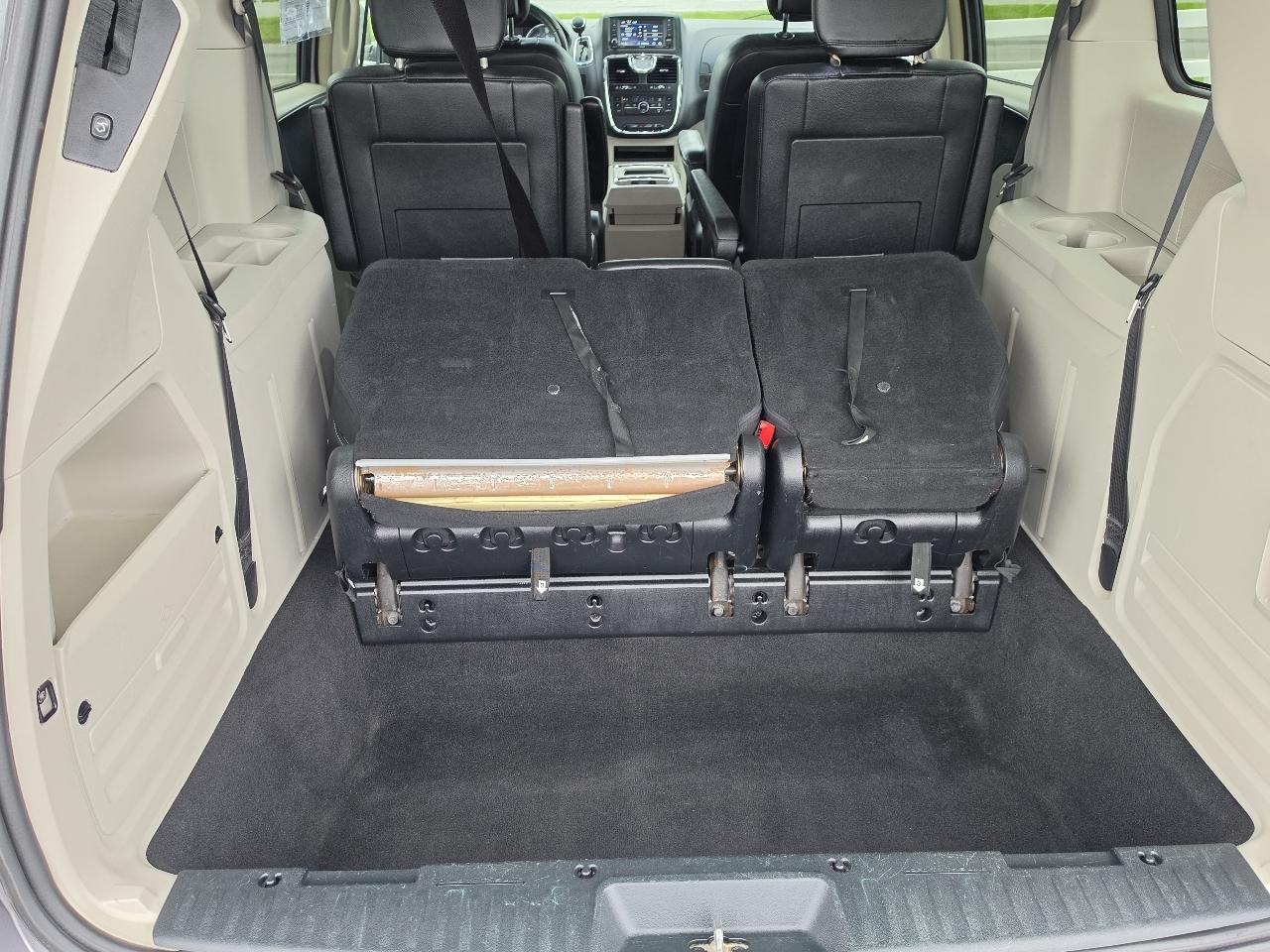 Chrysler Town & Country Touring 2014