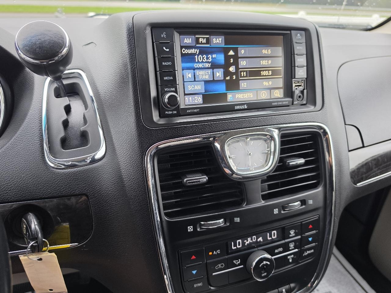 Chrysler Town & Country Touring 2014