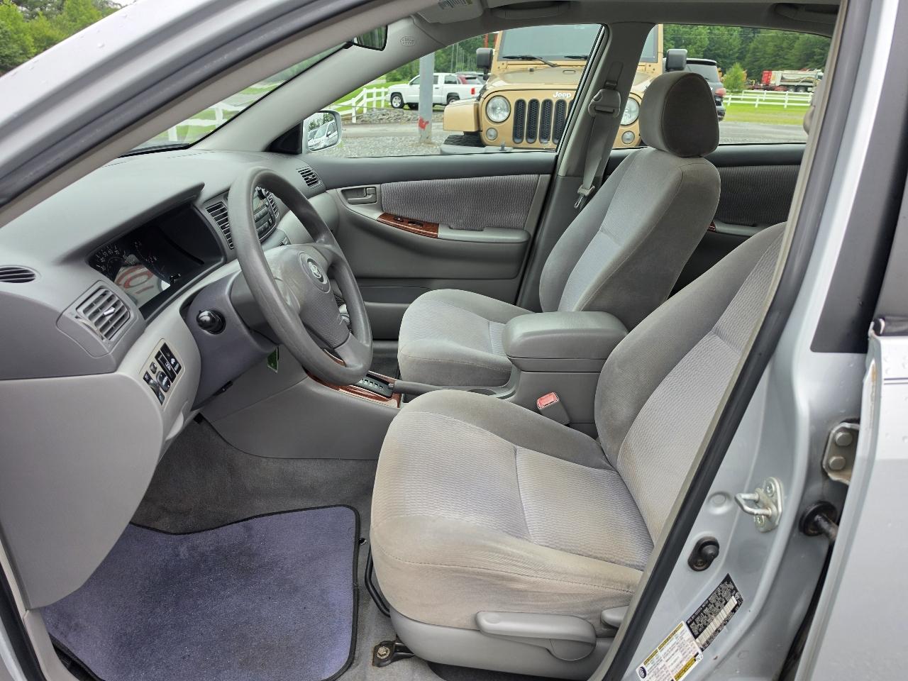 Toyota Corolla LE 2005