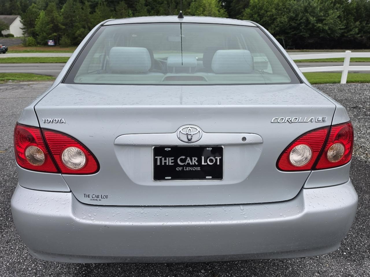 Toyota Corolla LE 2005