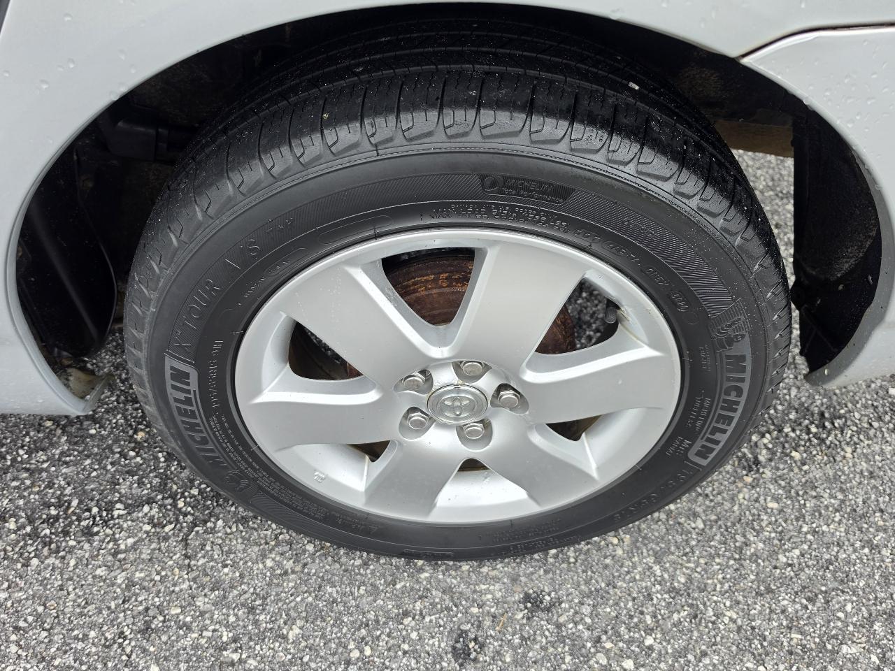 Toyota Corolla LE 2005