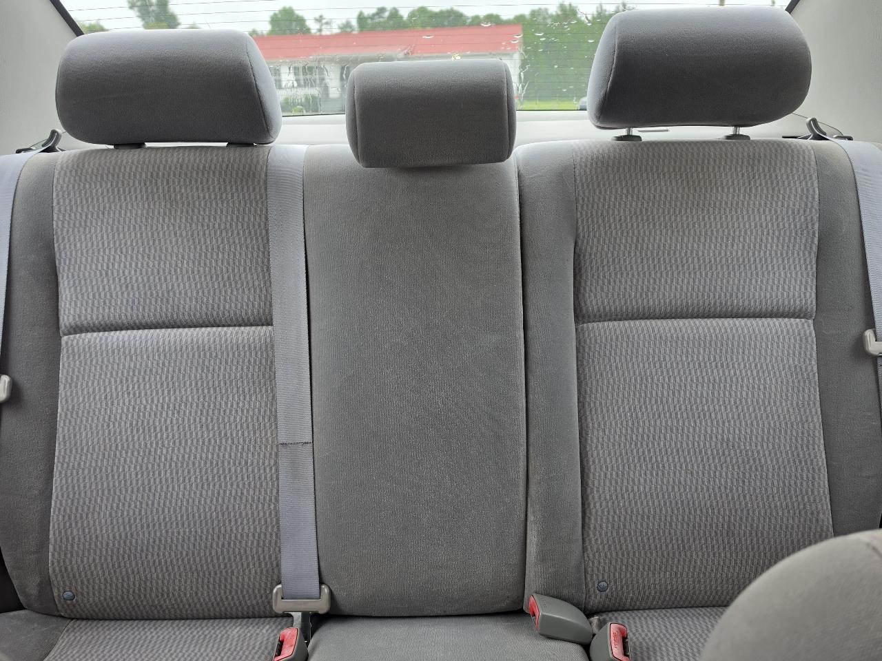 Toyota Corolla LE 2005