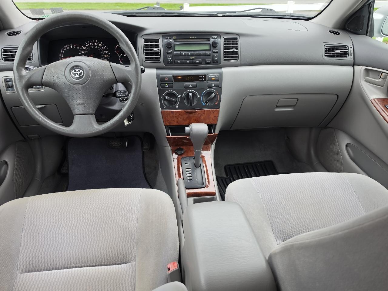 Toyota Corolla LE 2005