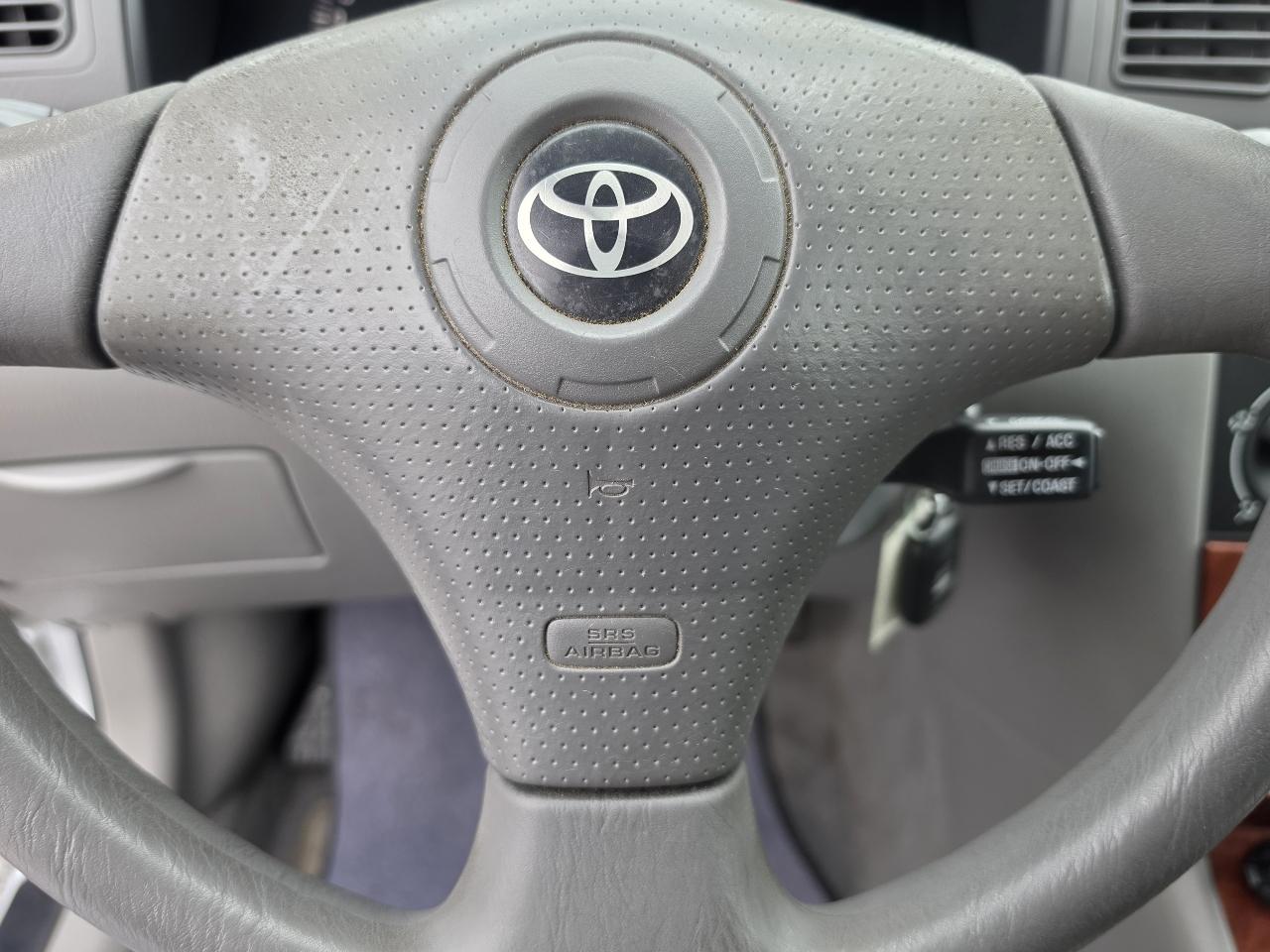 Toyota Corolla LE 2005