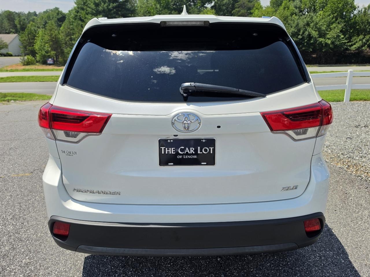 Toyota Highlander XLE FWD V6 2018