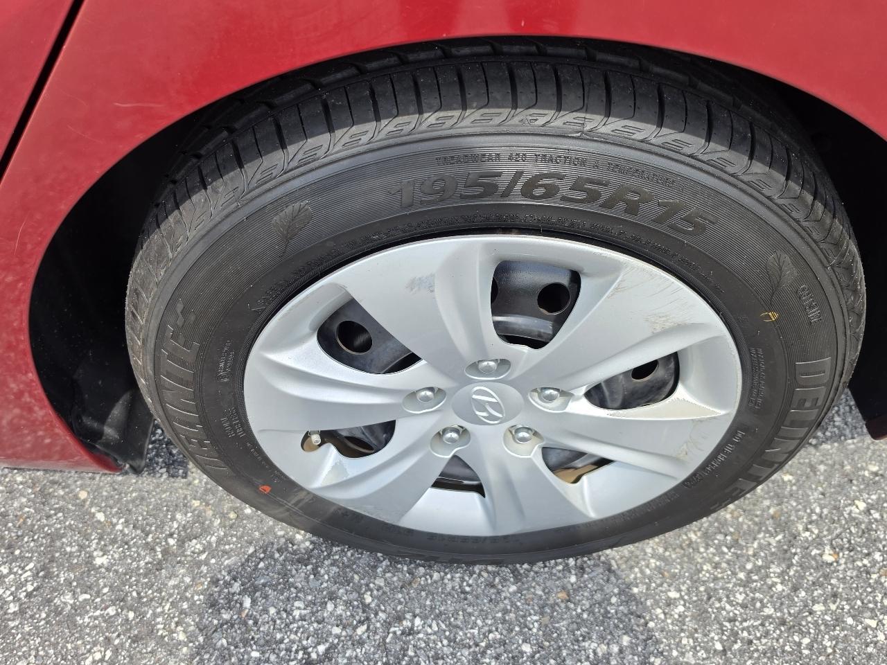 Hyundai Elantra SE 6AT 2016