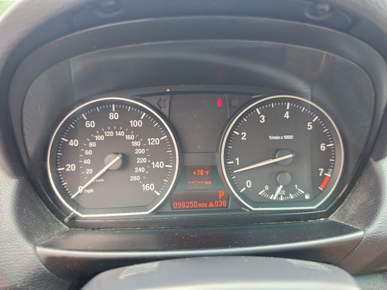 BMW 1-Series 128i Convertible 2011