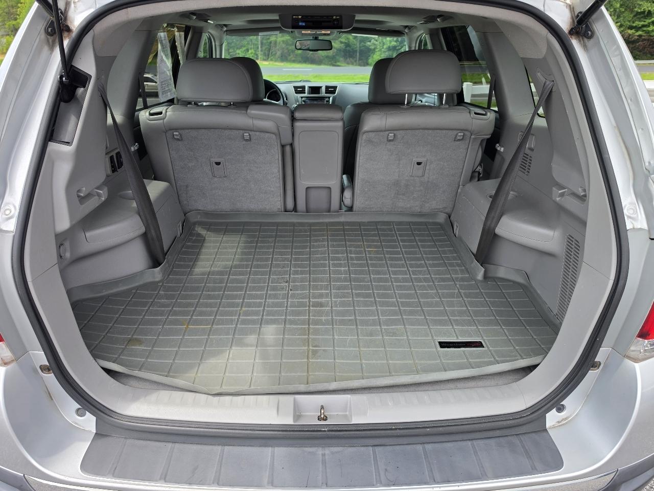 Toyota Highlander Limited 2WD 2013