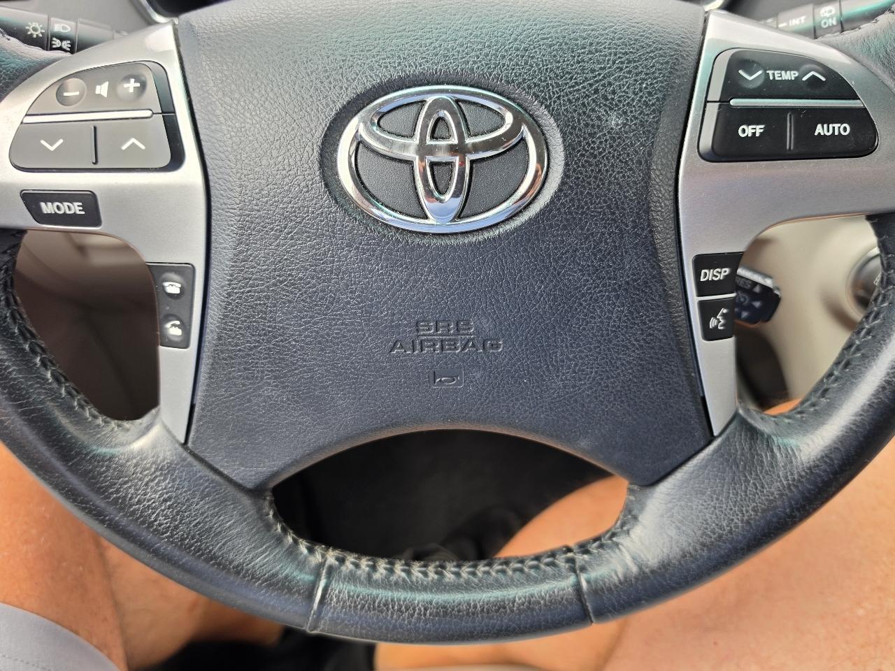 Toyota Highlander Limited 2WD 2013