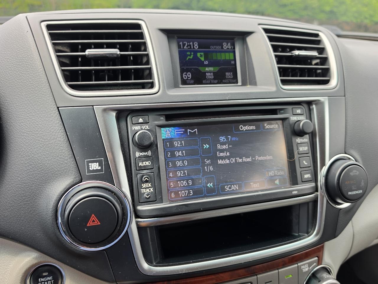Toyota Highlander Limited 2WD 2013