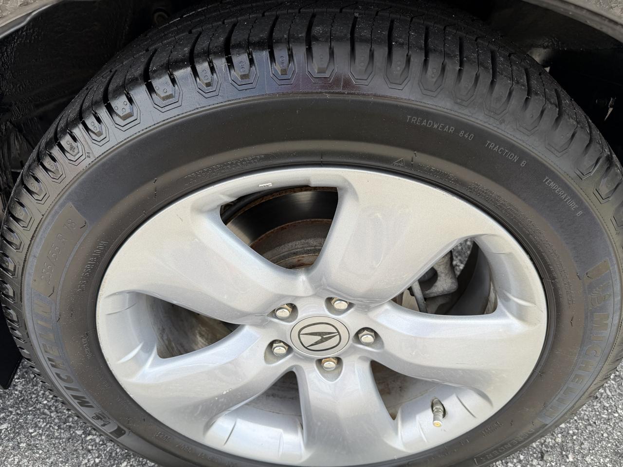 Acura RDX 5-Spd AT with Technology Package 2009