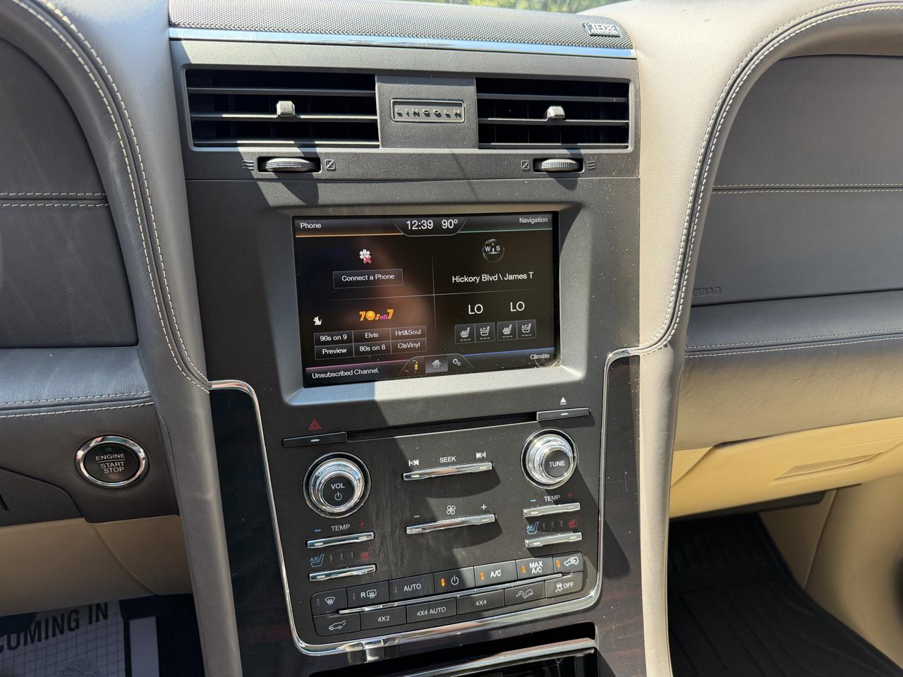 Lincoln Navigator 4WD 2015