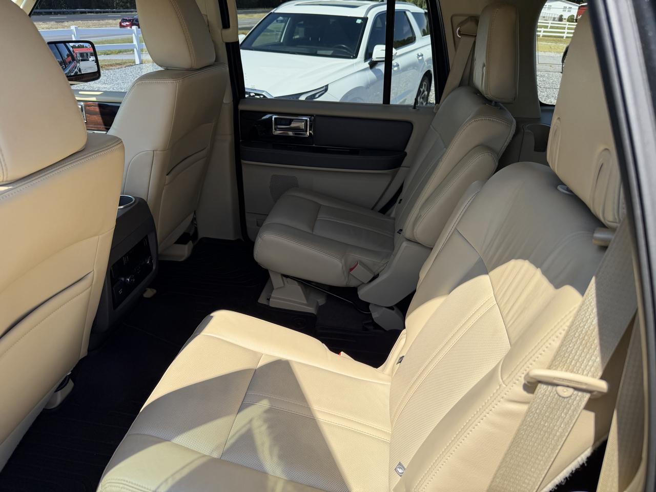 Lincoln Navigator 4WD 2015