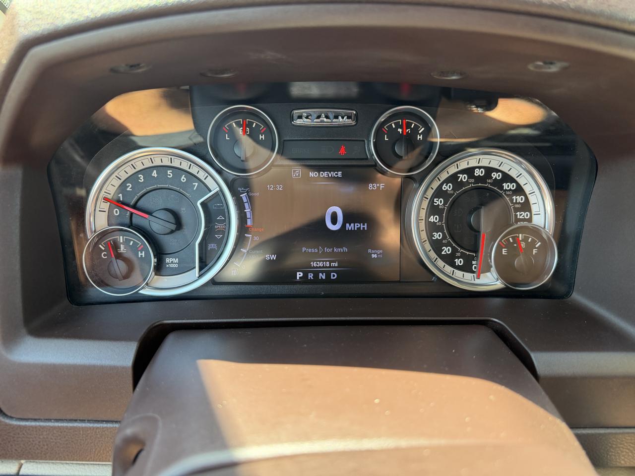 RAM 1500 SLT Crew Cab SWB 4WD 2015