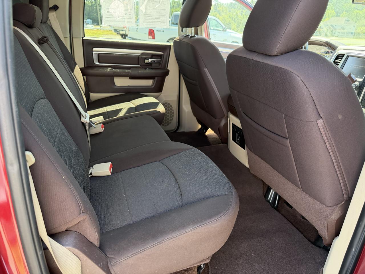 RAM 1500 SLT Crew Cab SWB 4WD 2015