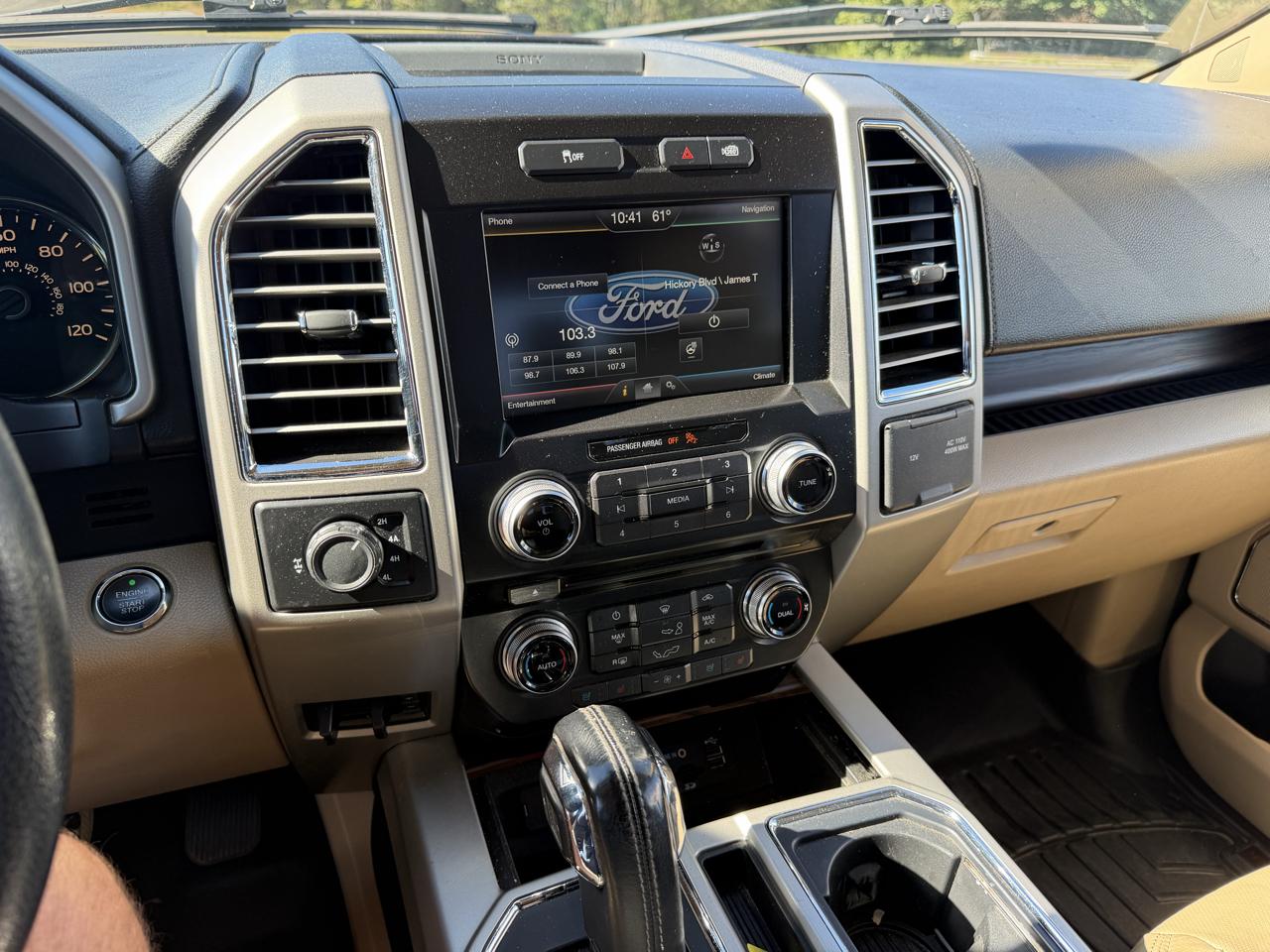 Ford F-150 Lariat SuperCrew 5.5-ft. Bed 4WD 2015