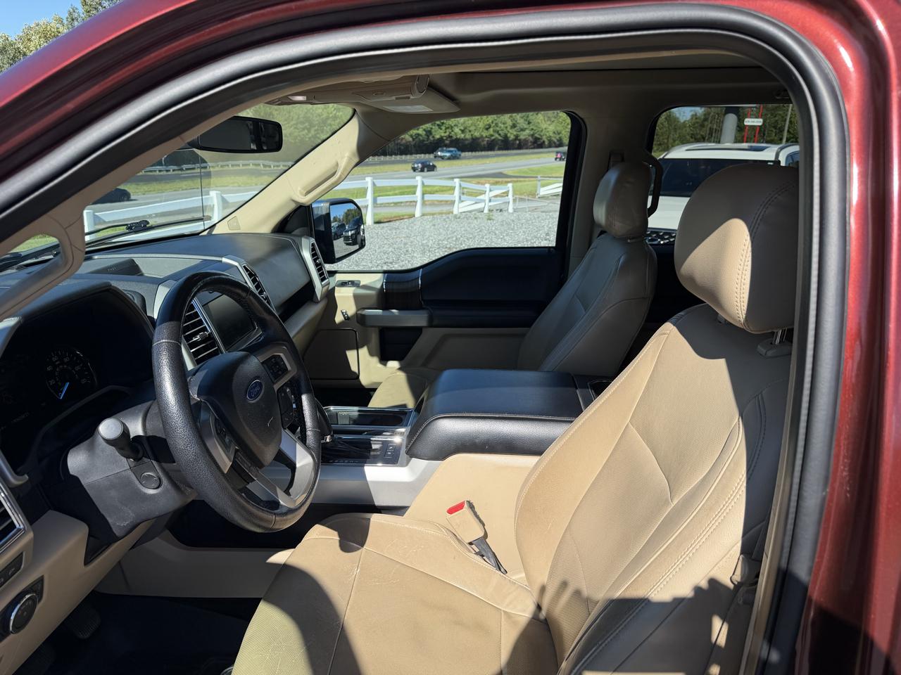 Ford F-150 Lariat SuperCrew 5.5-ft. Bed 4WD 2015
