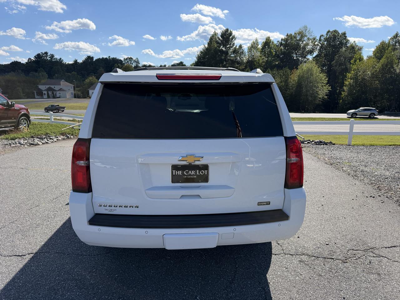 Chevrolet Suburban LT 4WD 2017
