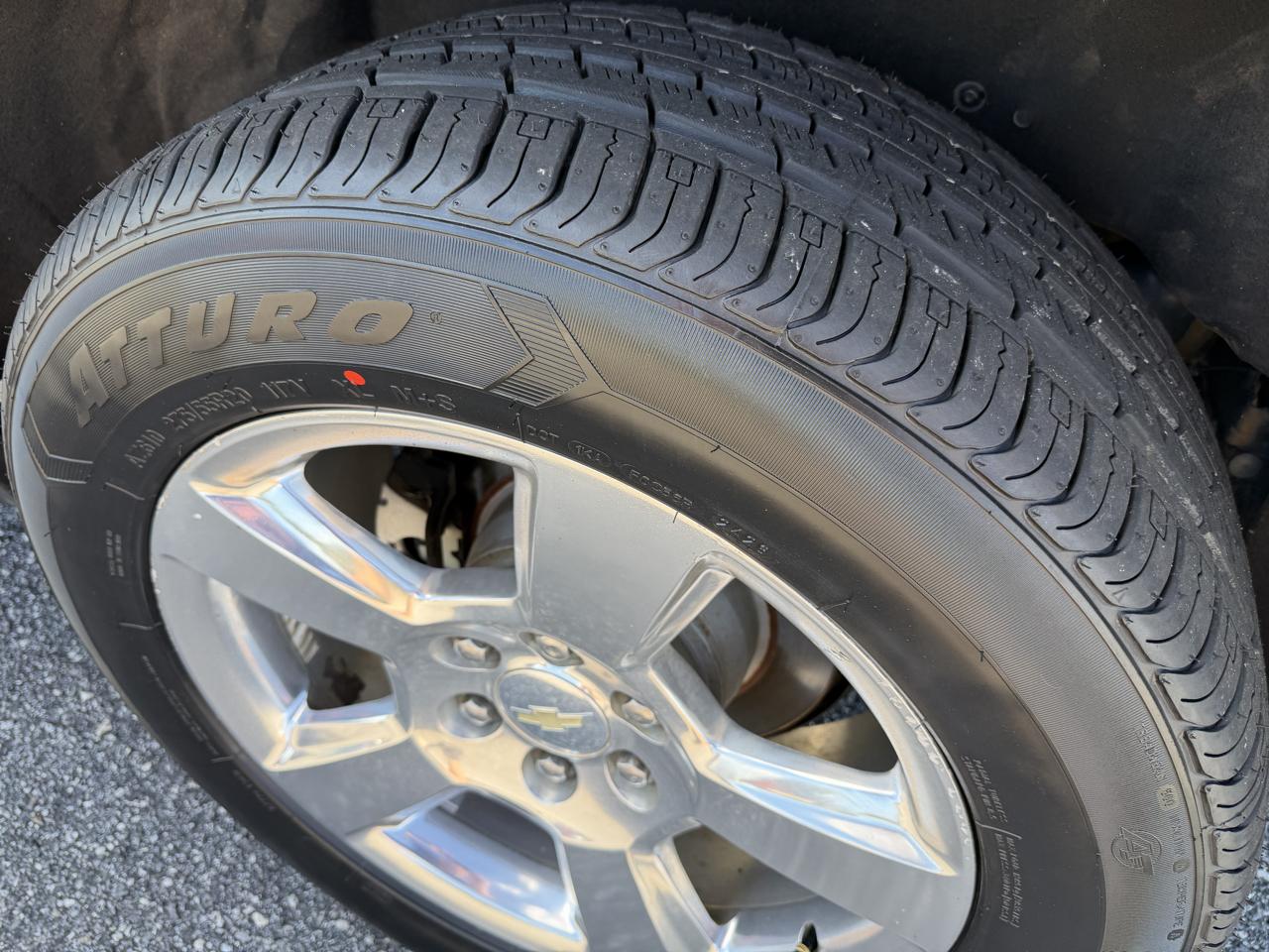Chevrolet Suburban LT 4WD 2017