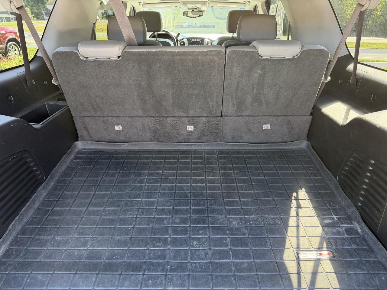 Chevrolet Suburban LT 4WD 2017